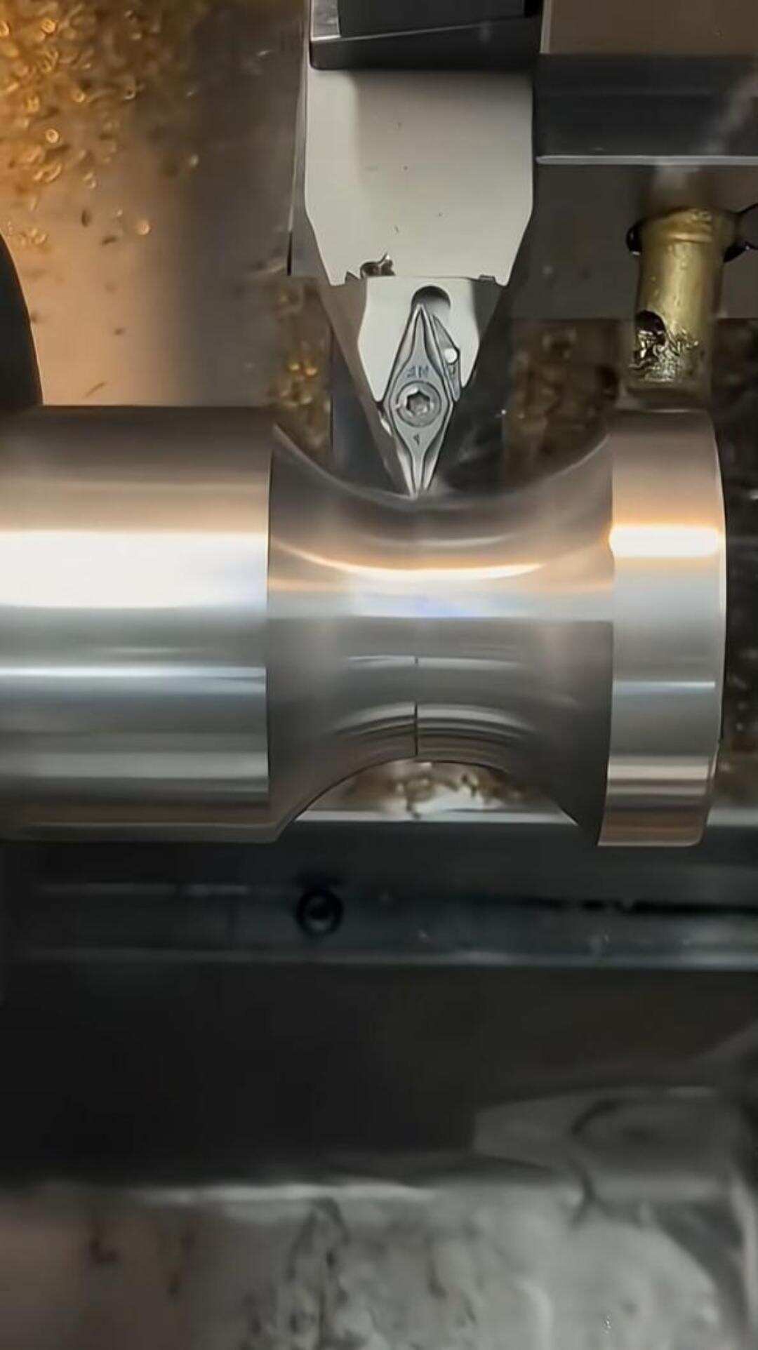 How to Program a CNC Milling Machine for Complex Parts